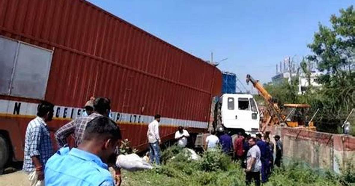 11 Killed in Vadodara as Truck Collides with Autorickshaw
