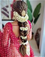A Stylish and Versatile Hairdo