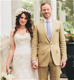 Aaron Ashmore Wife: a Comprehensive Look into His Personal Life