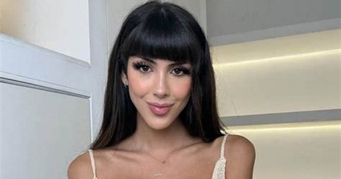 Adorable Jasmine Llamas: Pictures & Facts