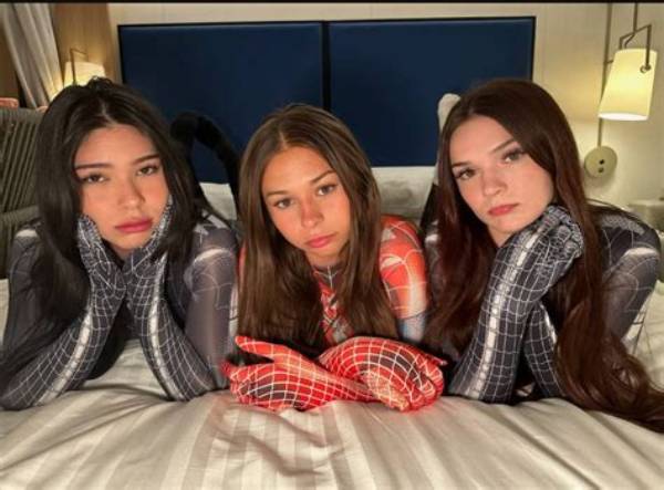 Aishah Sofey's Spider-Man Videos - Hilarious Reactions!
