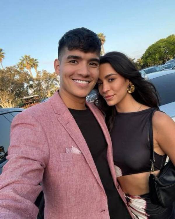 Alex Wassabi Is in a Relationship with His Girlfriend Alexxis Lemire