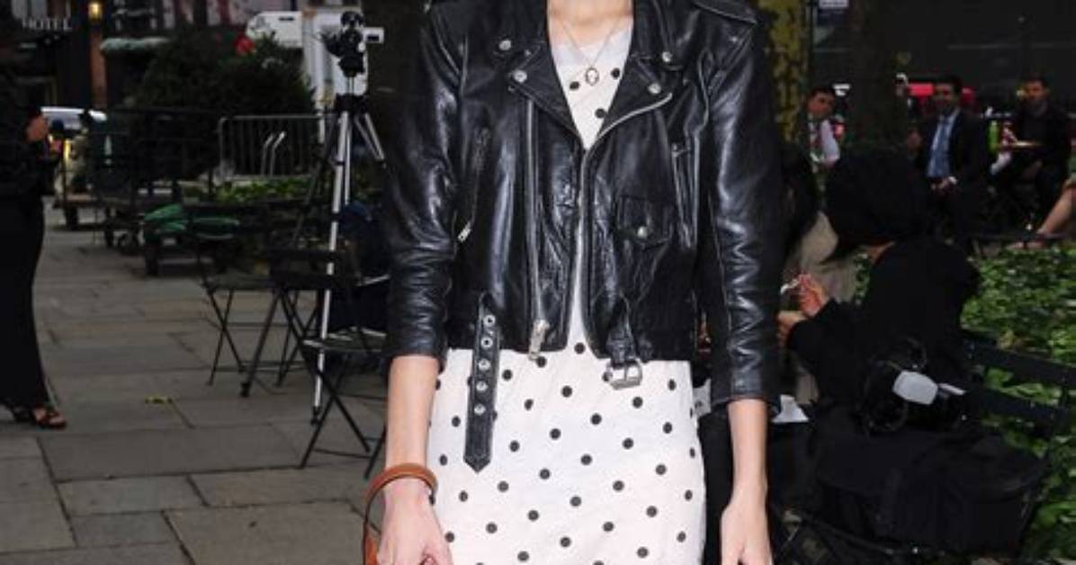 Alexa Chung S Style Evolution a Look Back at 2009 Iconic