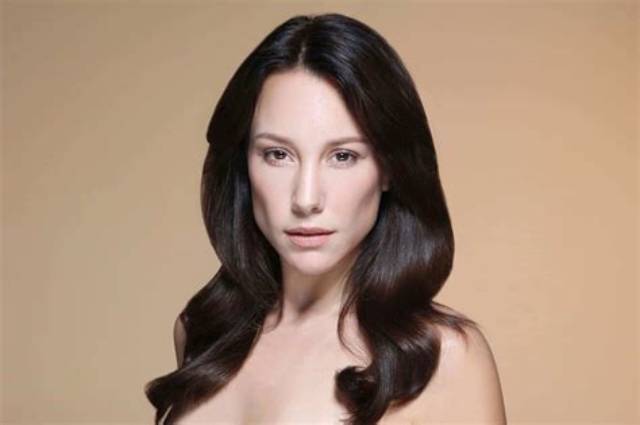 Alexandra Merle – Biography, Facts & Life Story