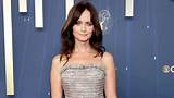 Alexis Bledel Height, Weight, Net Worth, Age, Birthday, Wikipedia, Who, Nationality, Biography