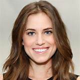 Allison Williams Net Worth: Details About Movie, Career, Age, Car, Income - Sarkariresult