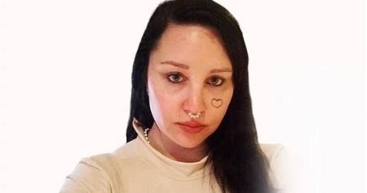 Amanda Bynes: the Untold Story of Abuse and Resilience