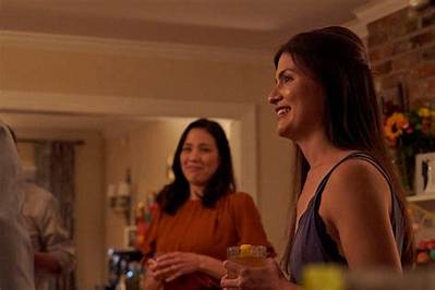 American Actress Michaela Conlin Mother of One Child; Who Is She Married to?