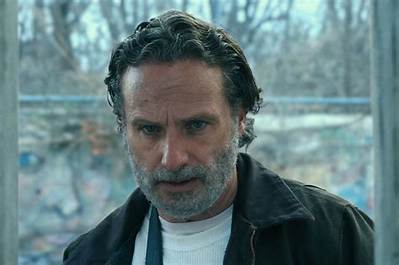 Andrew Lincoln Left the Set of “The Walking Dead” to Spend Time with His Family
