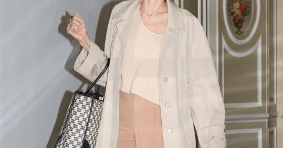 Angelina Jolie Is Travelling in Style with Her Own Private Jet (So Are These 14 Other Celebs)