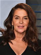 Annabella Sciorra – Biography, Facts & Life Story