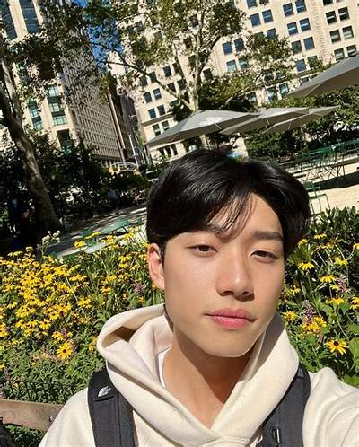 Antony Chen-Social Media Personality| Net Worth, Age, Boyfriend, Ethnicity, Height and Wiki!