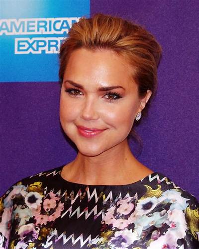 Arielle Kebbel: Boyfriend, Net Worth, Tattoos, Smoking & Body Measurements
