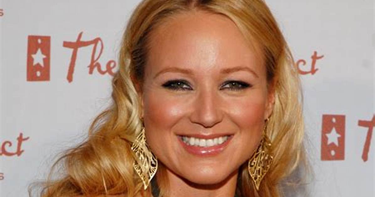 Astonishing Photos of Jewel: a Look into the Singer's Life