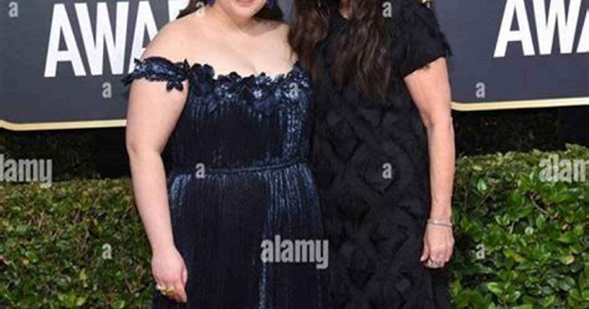 Beanie Feldstein Parents Richard Feldstein and Sharon Lyn