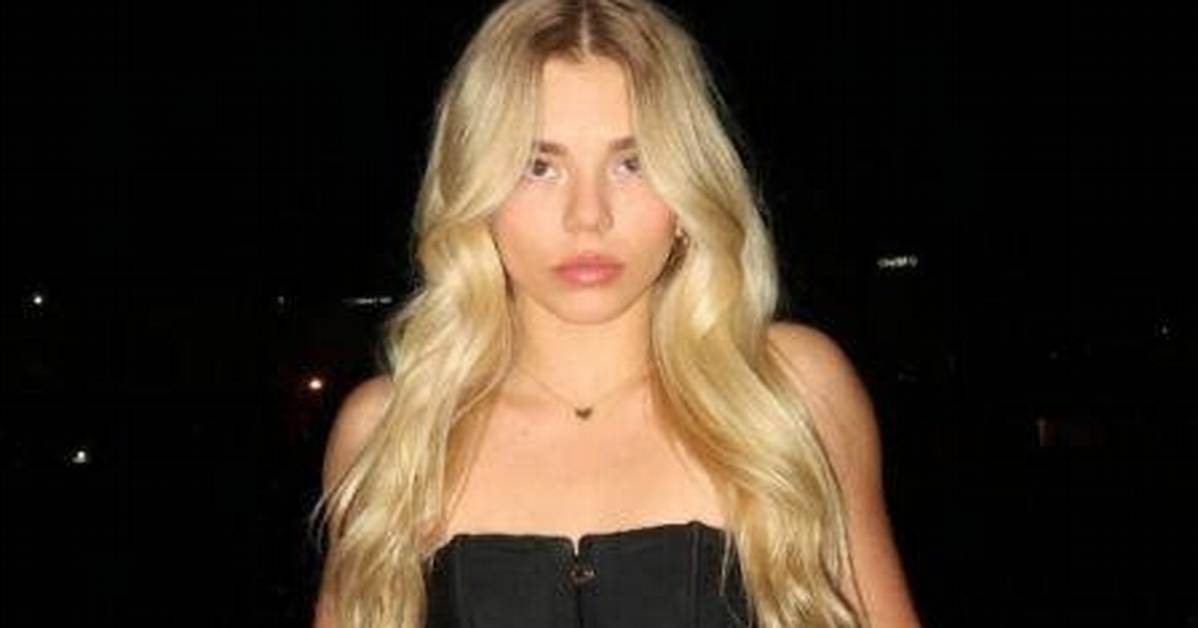 Becca Means Height, Weight, Net Worth, Age, Birthday, Wikipedia, Who, Nationality, Biography