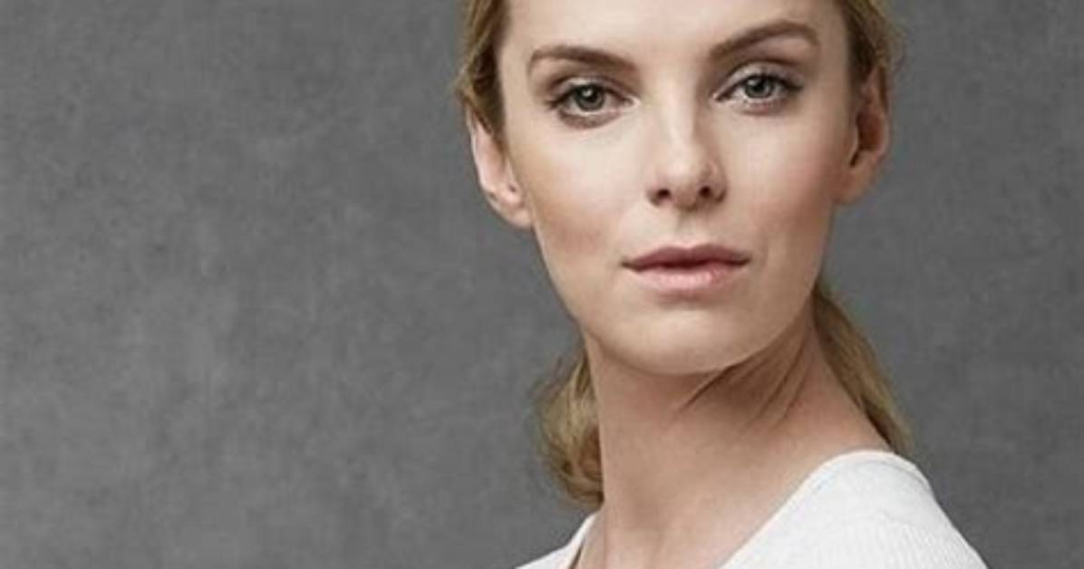 Betty Gilpin Bio: a Comprehensive Look into the Life and Career of the Talented Actress