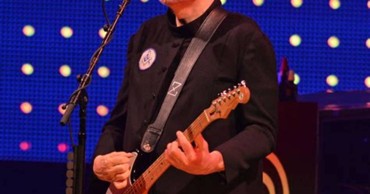 Billy Corgan Battling with Laryngitis, but Is He Sick Now? Illness and Health Update