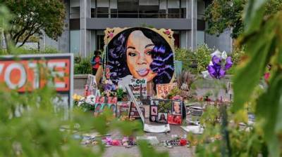Breonna Taylor Case Update -What Happened, Who Shot Her?