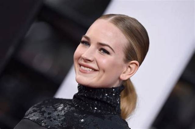 Britt Robertson Net Worth – How Much Is Britt Robertson Worth?