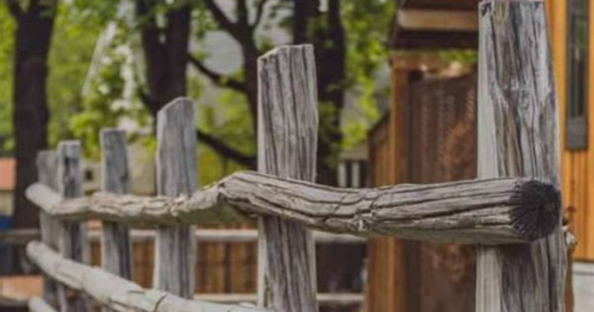 Building Rustic Fences
