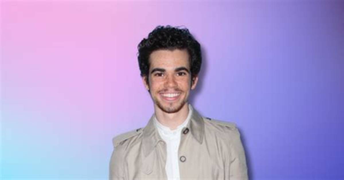 Cameron Boyce Films the Complete Guide to His