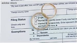 Can a Married Person File a Single Tax Return?