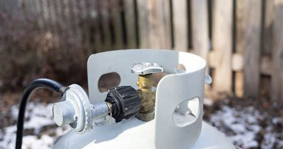 Can I Leave Propane Tank Outside in Summer?