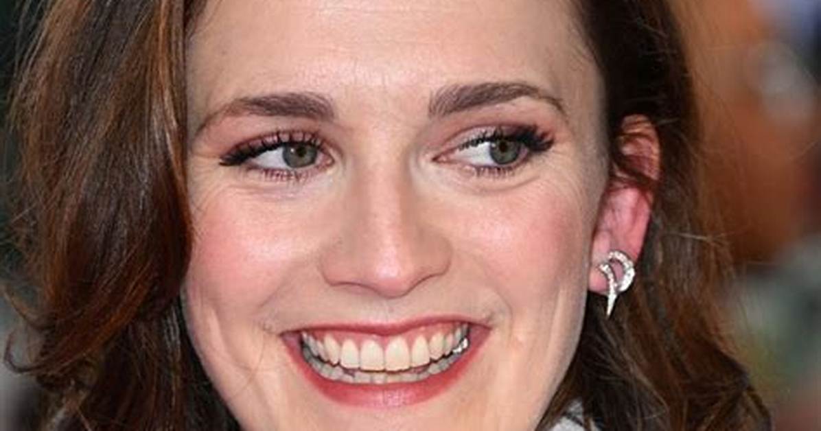 Charlotte Ritchie Sexuality Is Not Gay but Came out as Queer Meet Her Partner Mae