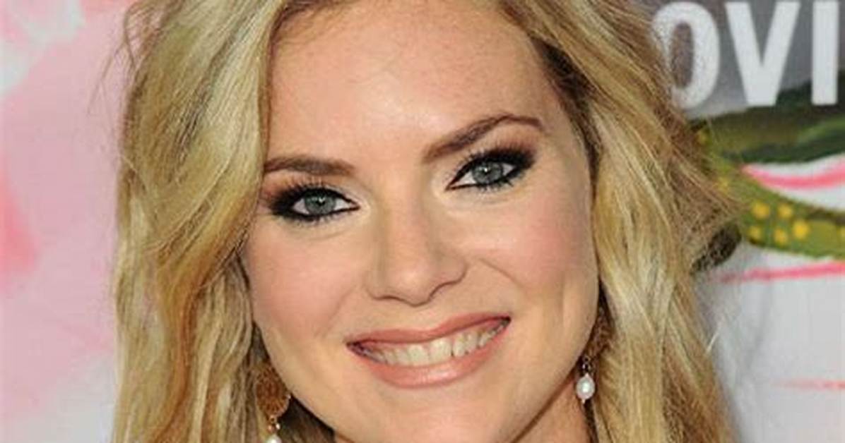 Cindy Busby Height