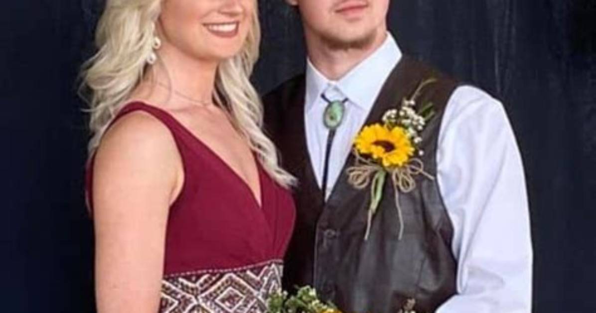 Colin Stough American Idol Girlfriend Emma Long Has Two Lives