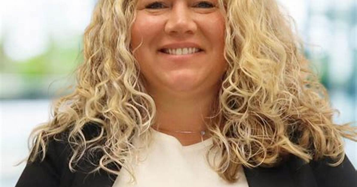 Connie Hanson Net