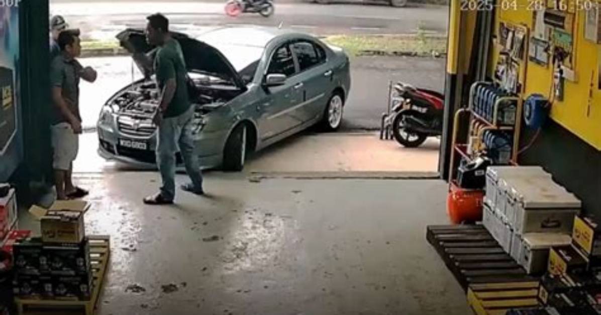 Customer Claims “Shady” Shop Owner Is Trying to Steal Bicycle After He Refuses to Pay Surprise Fee