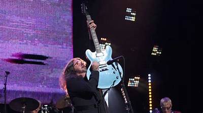 Dave Grohl: 'I Love to Play Music. So Why Endanger That with Something Like Drugs?'