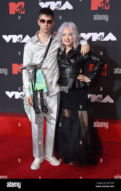Declyn Wallace-Thornton Lauper: the Rising Star in the Music Industry