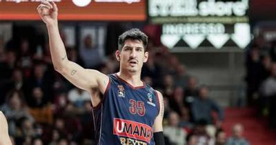 Derek Willis