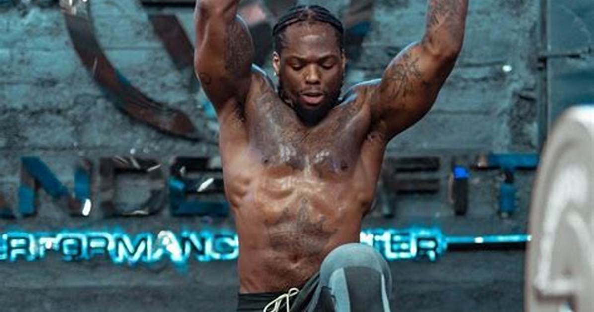 Derrick Henry's Stature: Weight and Height Revealed