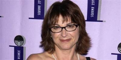 Dinah Manoff Net Worth