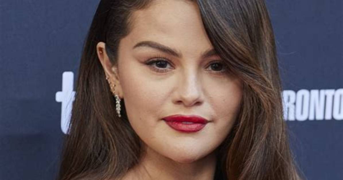 Discover Selena Gomez S Beloved Color a Fashionable