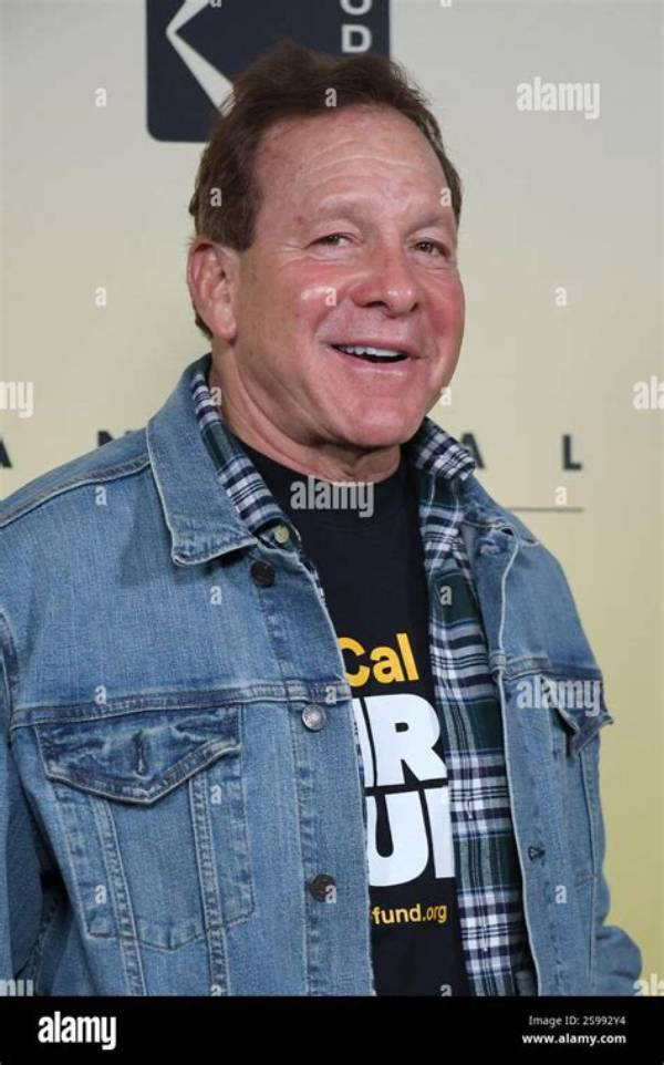 Discover Steve Guttenberg's Current Residence