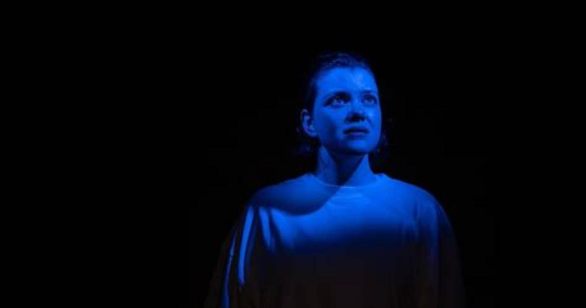 Discover the Enchanting World of Actress Georgie Glen
