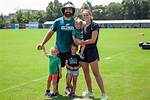 Discover the Weight of Football Sensation: Kylie Kelce