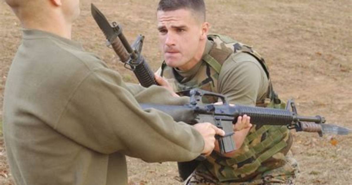 Do Marines Still Carry Bayonets?