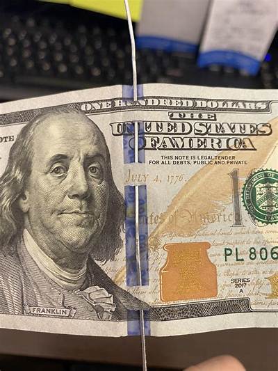 Do Old 100 Dollar Bills Have Strips?