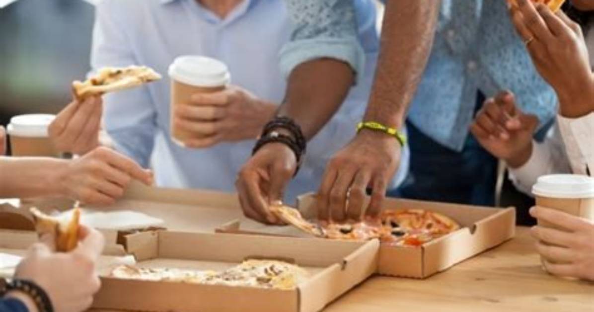 Do Restaurants Have to Feed Their Employees?
