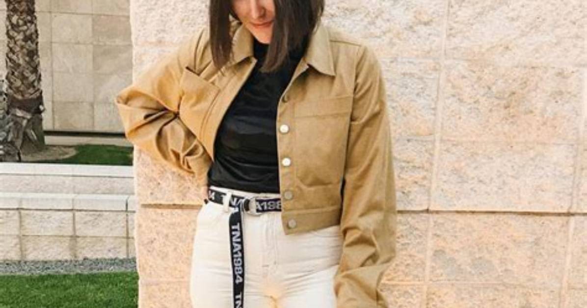 Do Vans Go with Skirt?