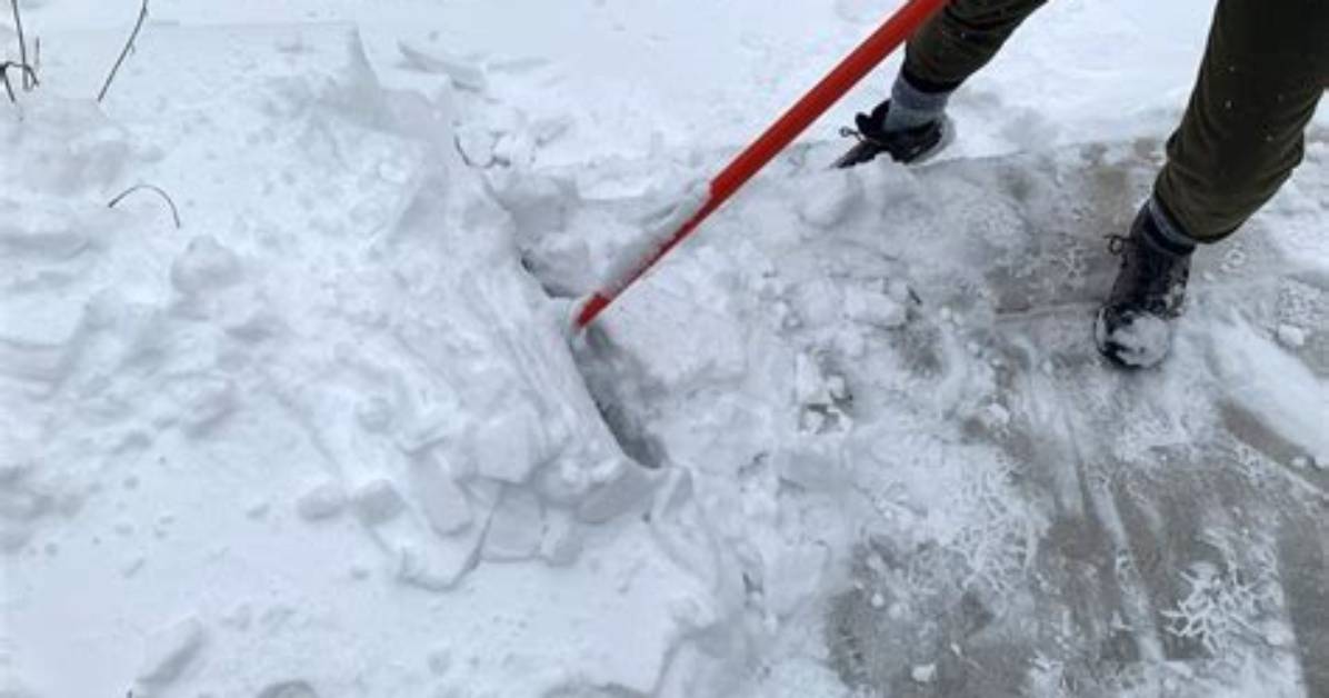 Do You Tip Snow Shovelers?