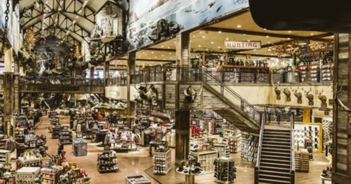 Does Bass Pro Shop