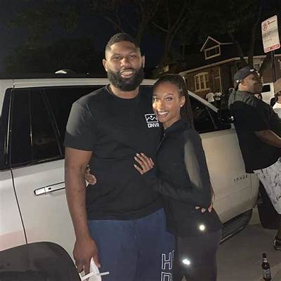 Does Curtis Blaydes Have a Wife? Everything to Know About His Married Life