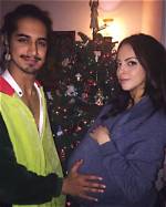 Does Elizabeth Gillies Have a Child: the Truth Revealed